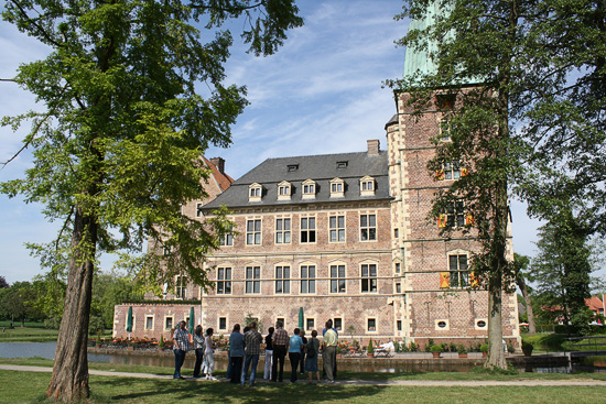 Sonntags bietet das Ortsmarketing Raesfeld Schlossführungen für Kurzentschlossene an -Foto: Gemeinde Raesfeld